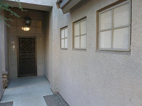 3rd image of 1537 N Sierra Heights Cir