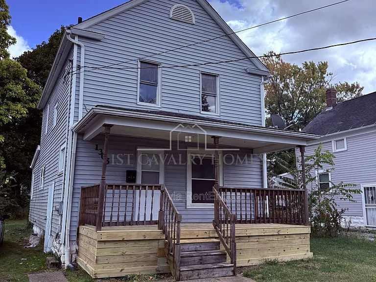 1305 Curtis St — Photo 1