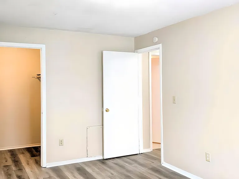 1067 Van Dyke St — Photo 75