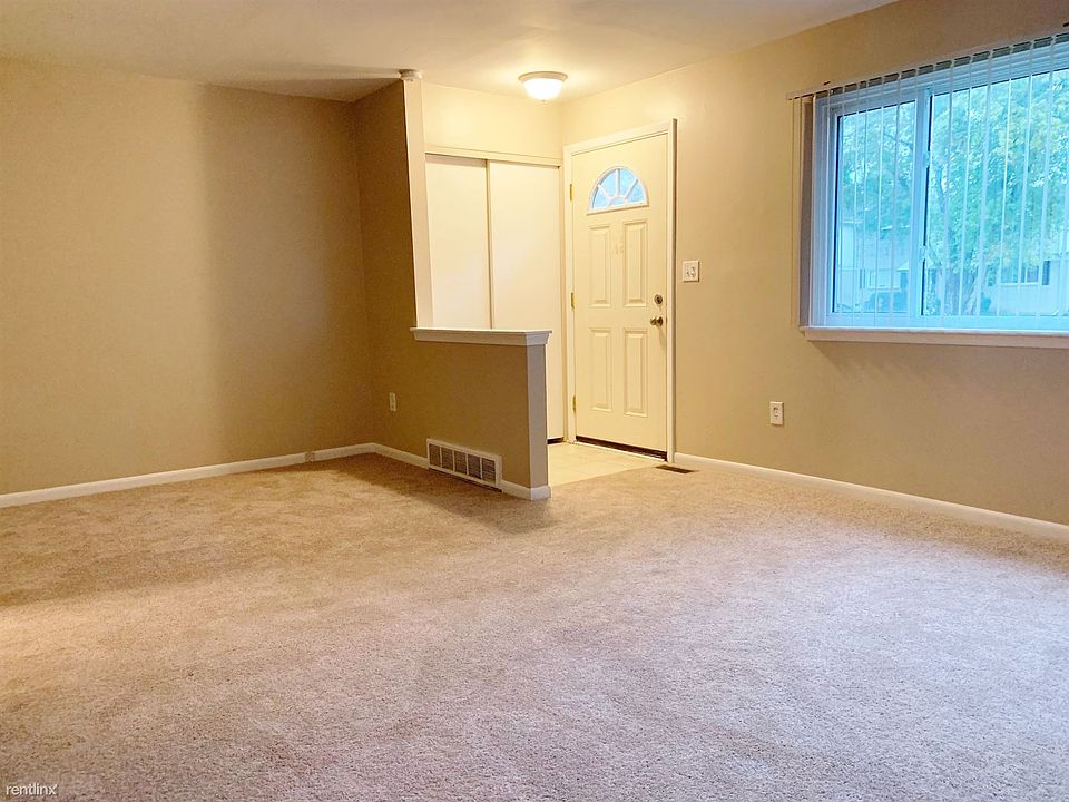 1st image of 185 N Christine Cir