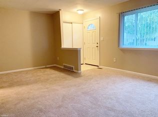 185 N Christine Cir, Mount Clemens, MI 48043