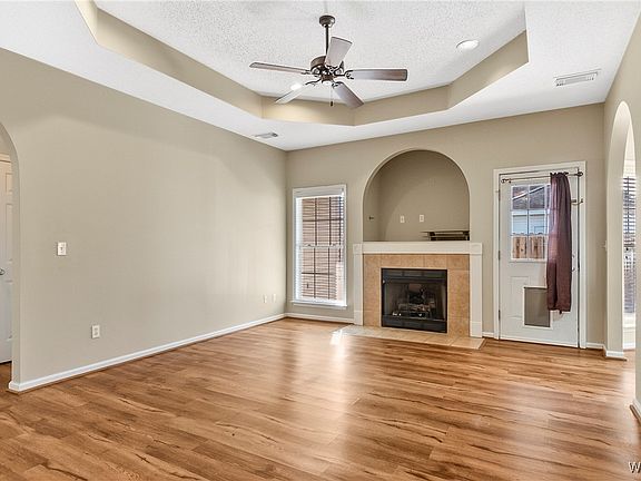 4th image of 4465 21st St