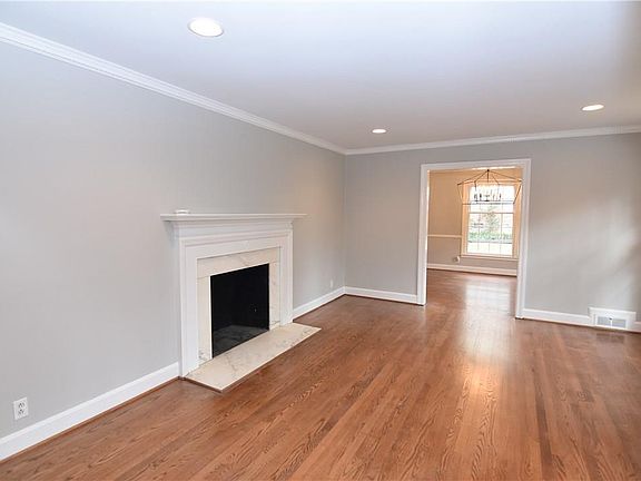 2nd image of 2146 Granada Dr