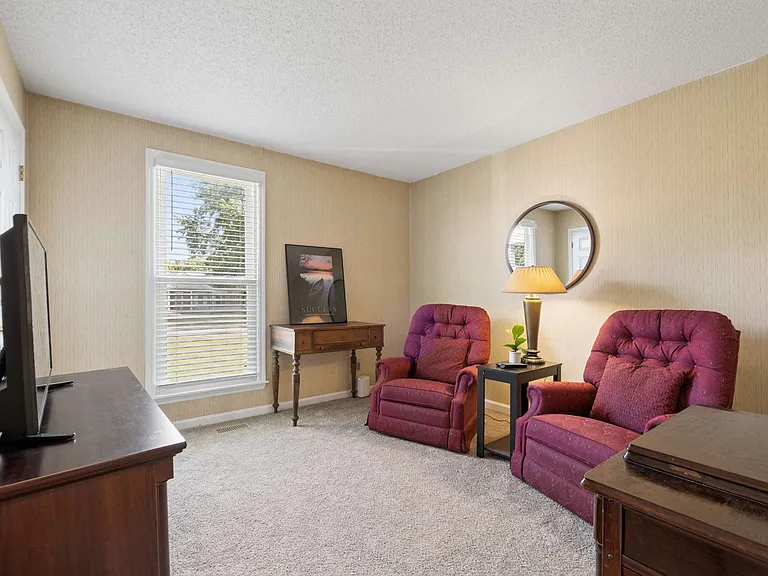 504 Riverview Dr — Photo 22