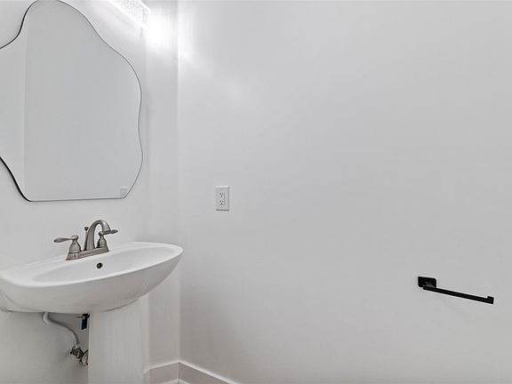 4th image of 20415 Longspring Dr