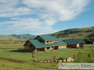 215 Upper Beaver Creek Rd, Twisp, WA 98856