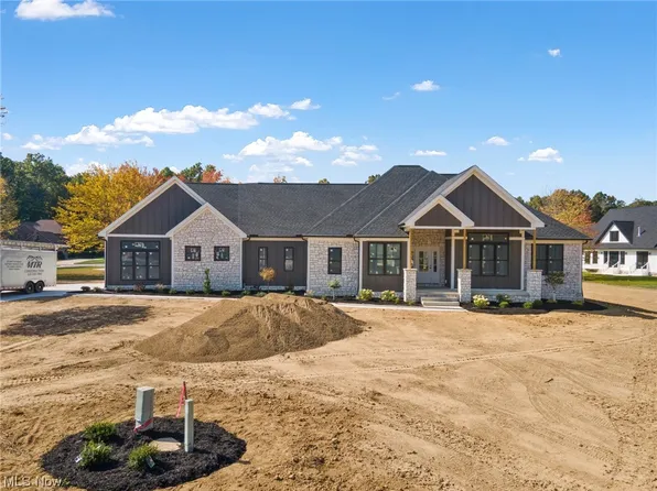 7104 Virginia Pl, Youngstown, OH 44514