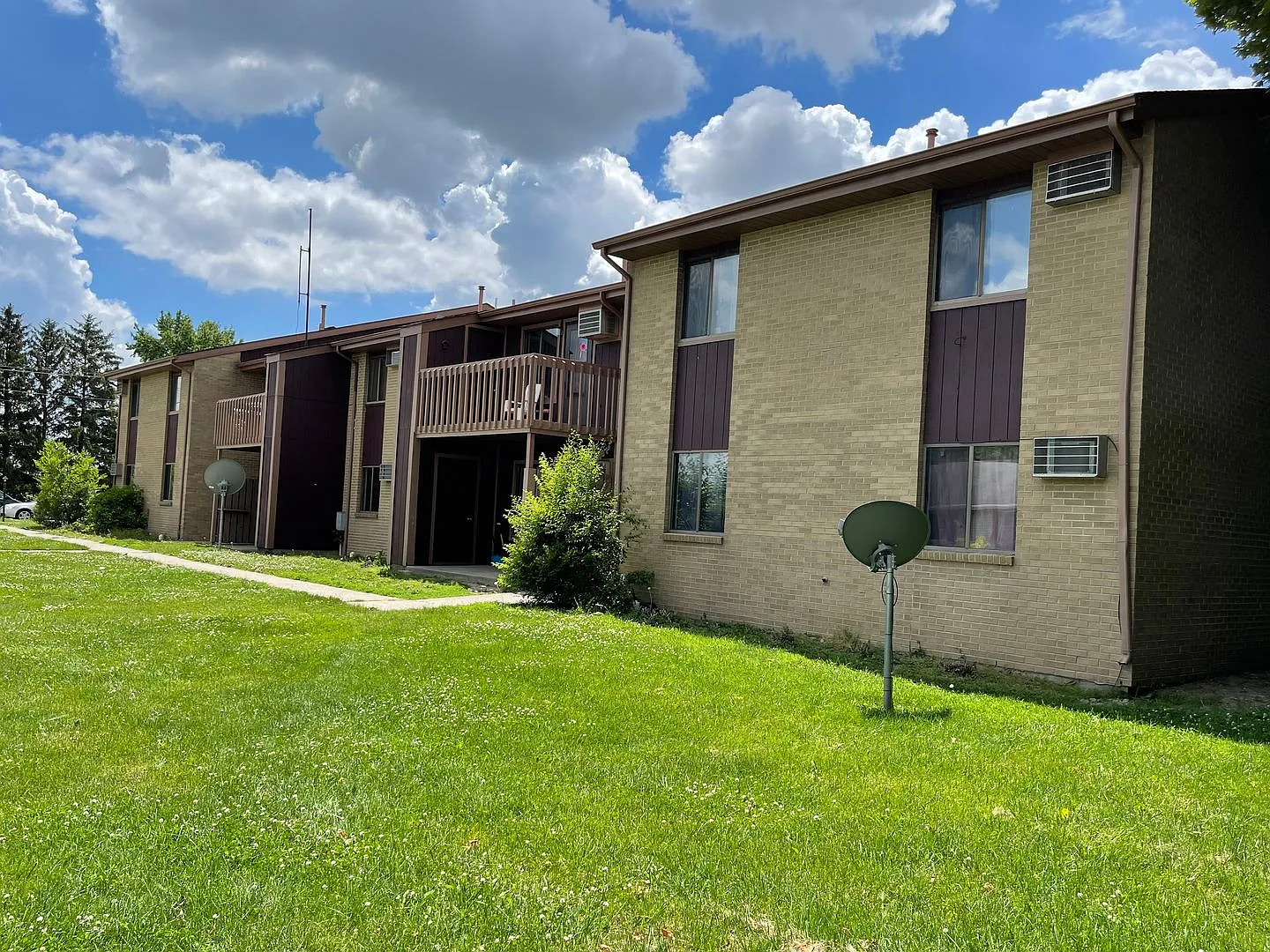 Southside Apartments — Photo 1