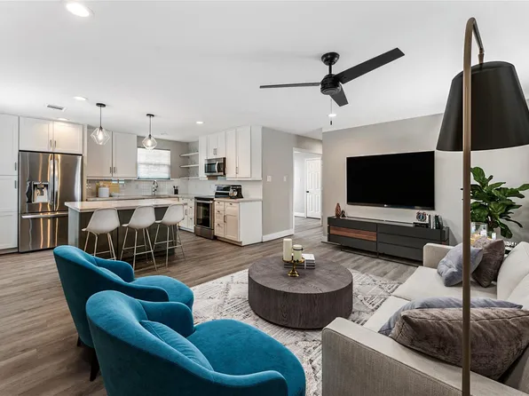 809 E 40th St, Houston, TX 77022