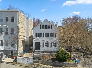 25 Fulton St, Lawrence, MA 01841