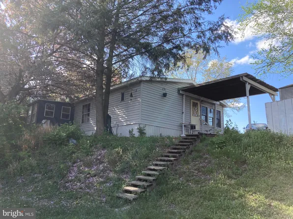 147 Tower Cir, Carlisle, PA 17013