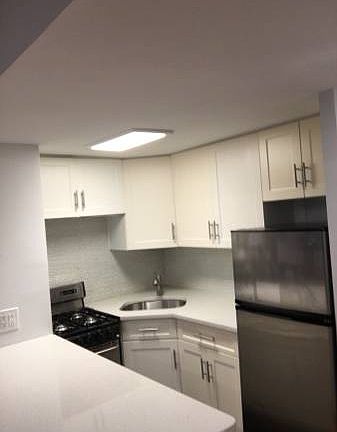 3rd image of 156 Bleecker St #9JE