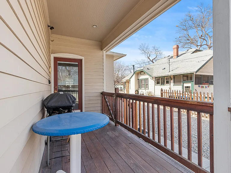 632 Bross St — Photo 31