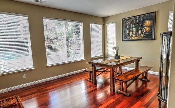 2nd image of 573 Glenbriar Cir