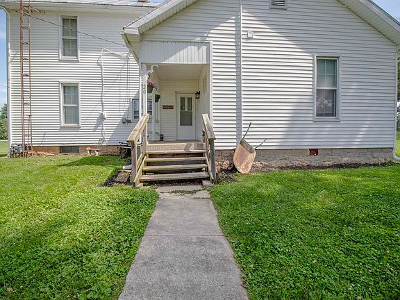3rd image of 20 E Miller St