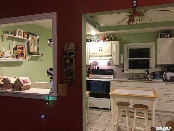 4th image of 40 Pinelawn Ave