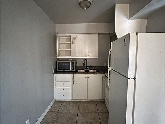 4th image of 500 S 13th St APT C27