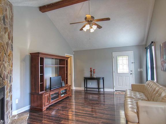 3rd image of 7048 Pulley Dr