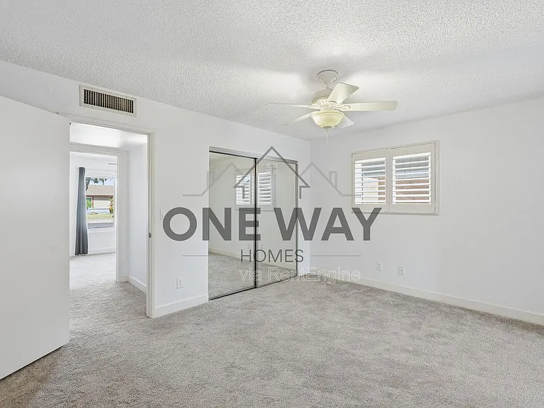 5749 S Farmer Ave — Photo 24