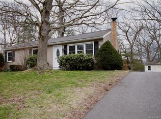 101 Bibeault St, Putnam, CT 06260