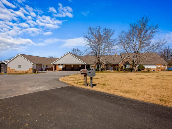 829 Tucker Place Way, Dandridge, TN 37725