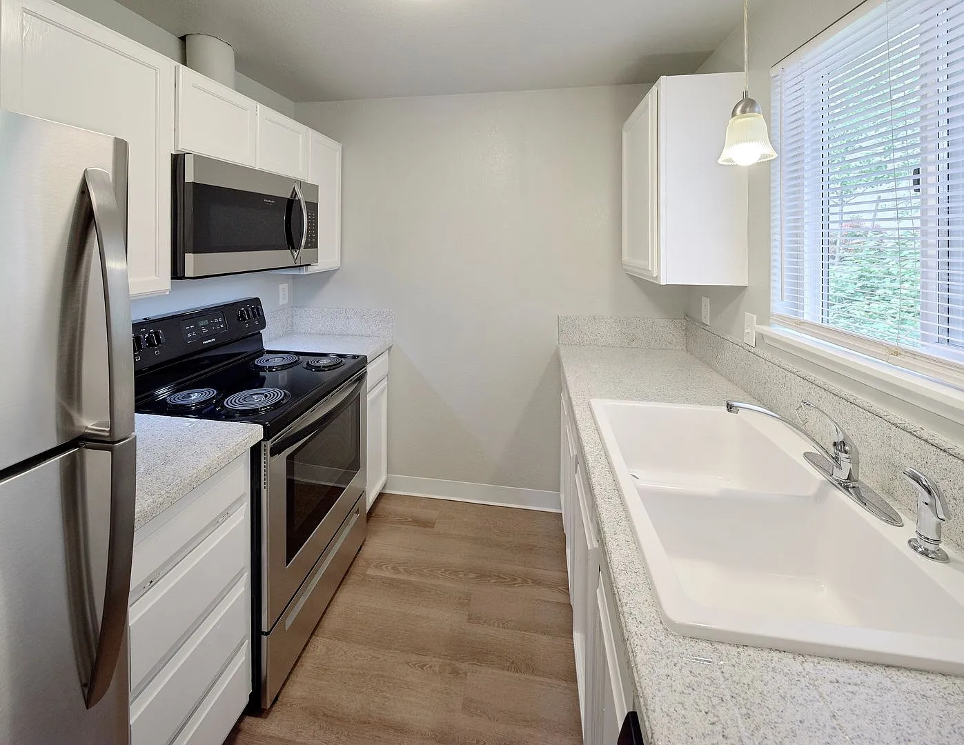 Jo-Al Townhomes — Photo 4