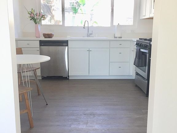 3rd image of 110 S Grand Oaks Ave #2