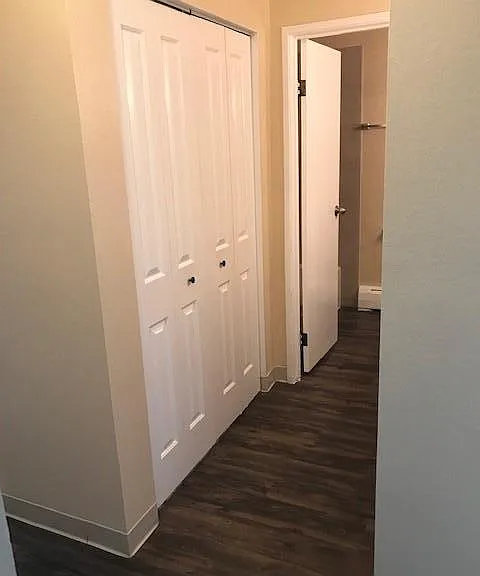 1829 Warren Ave #206 — Photo 9