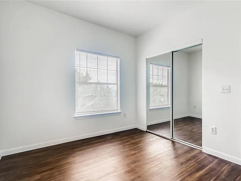 2320 Gracy Farms Ln #835 — Photo 8