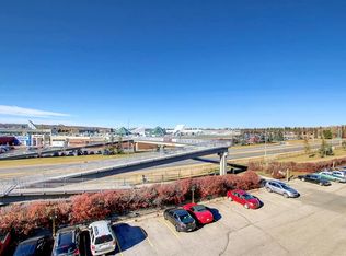 3727 E 42nd St NW #404, Calgary, AB T3A2W3