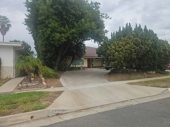 5589 W 63rd St, Los Angeles, CA 90056