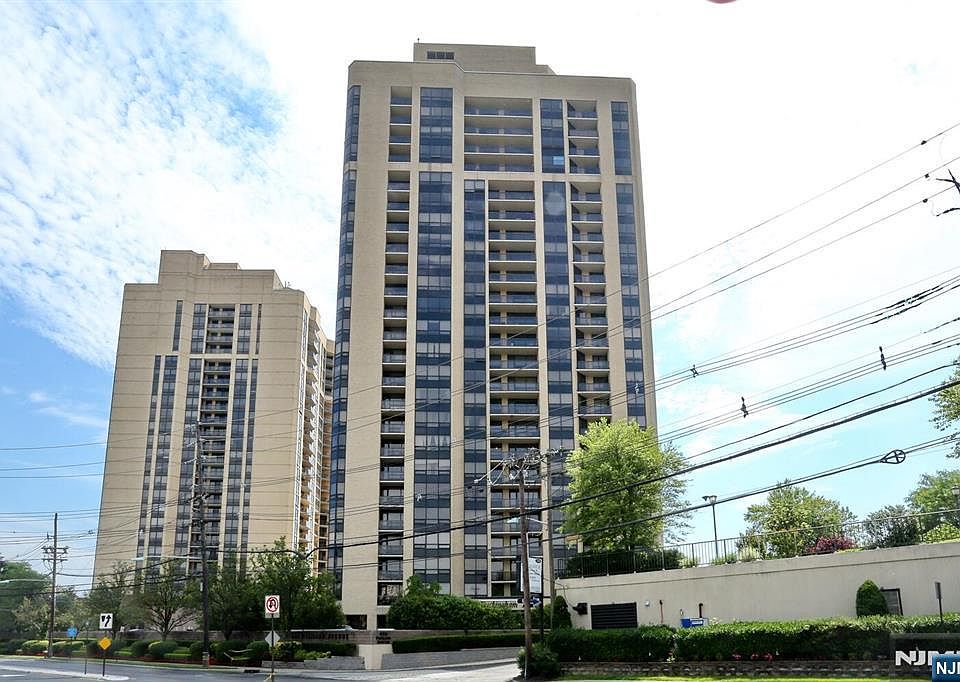 1st image of 800 Palisade Ave APT 401