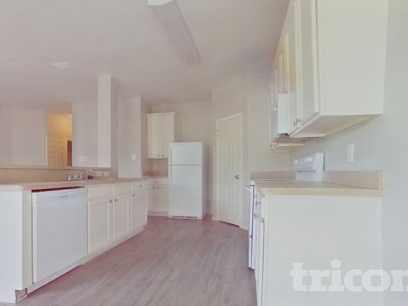 3rd image of 716 Kentucky Derby Ln