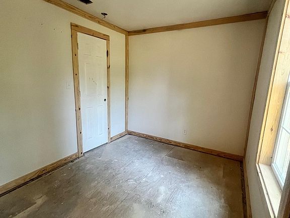 4th image of 603 E Duval St
