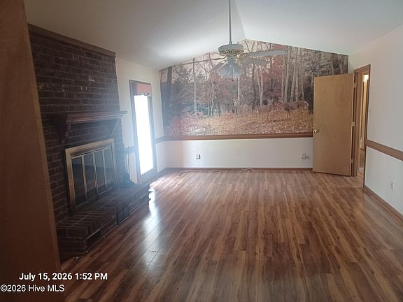 3rd image of 1609 Munroe Lane