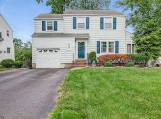 47 Concord Dr, Livingston, NJ 07039