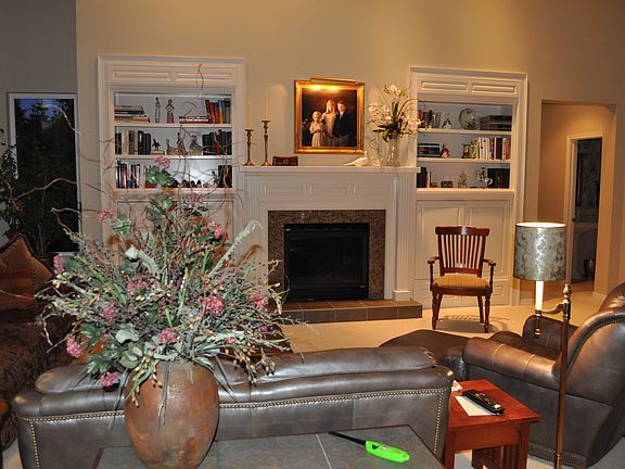 3rd image of 131 Timber Heights Dr