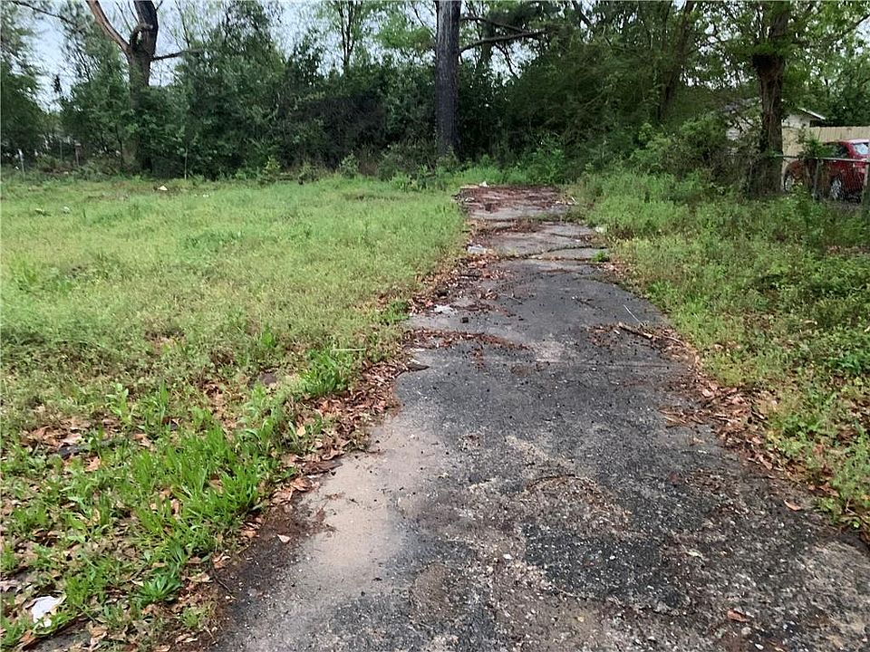 2nd image of 2674 Village Green Lane