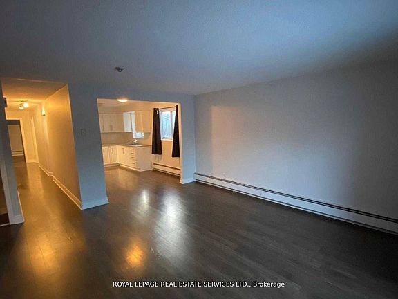 4th image of 10 Main St S #4
