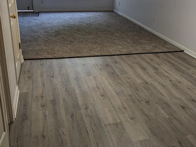3807 Candlelight Dr #D — Photo 2