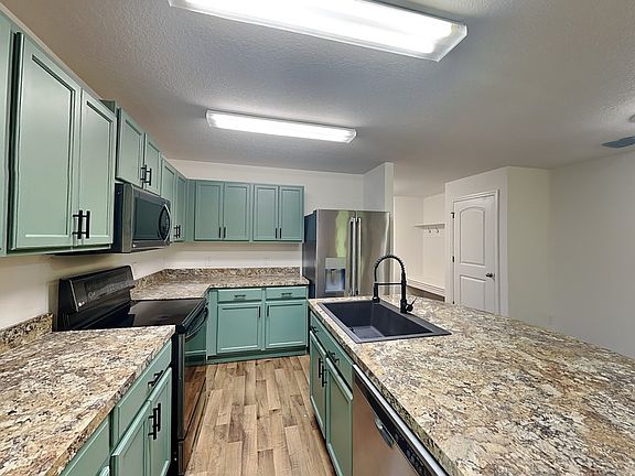 2nd image of 5584 Maggiore Blvd