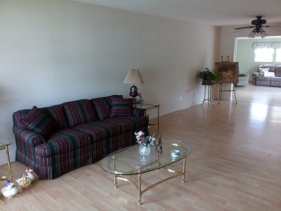 4th image of 15023 Highland Ave