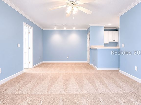 3rd image of 50 Pebble Beach Cv APT D117