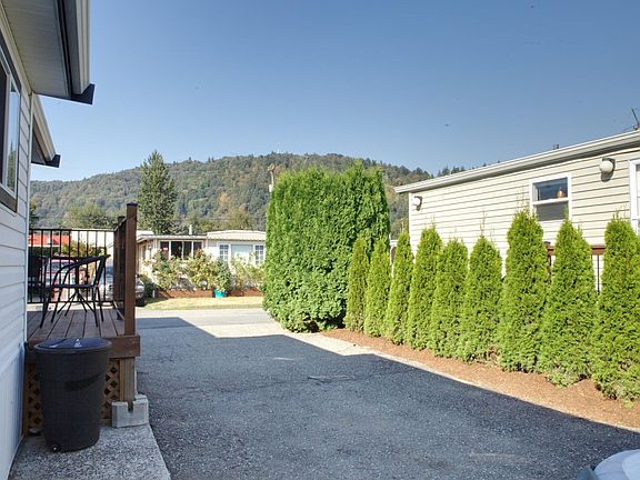 2nd image of 1884 Heath Rd #16