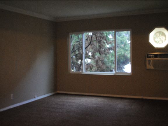 2nd image of 146 N Pass Ave APT 3