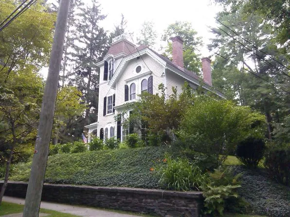 30 River St, Cooperstown, NY 13326