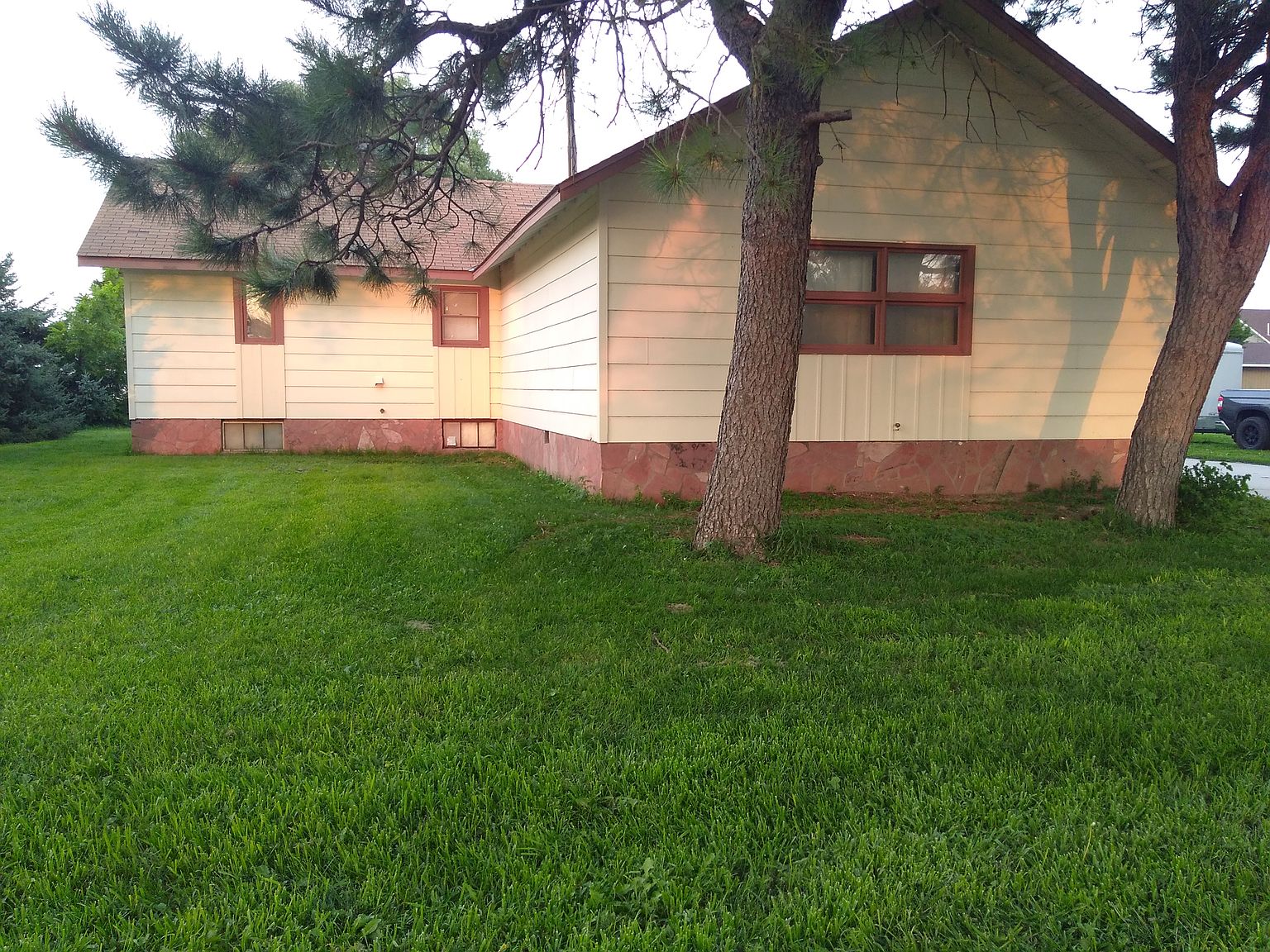 301 B St, Stapleton, NE 69163 Zillow