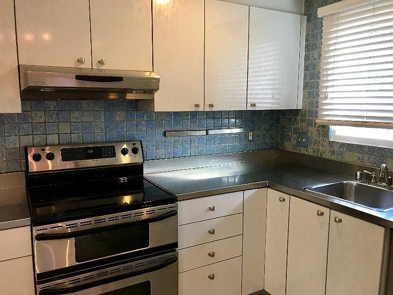 1st image of 540 Hawthorn St