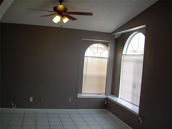 5th image of 12131 Banner Hill Ave