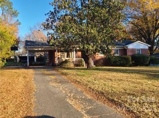 4811 Dogwood Pl, Charlotte, NC 28212